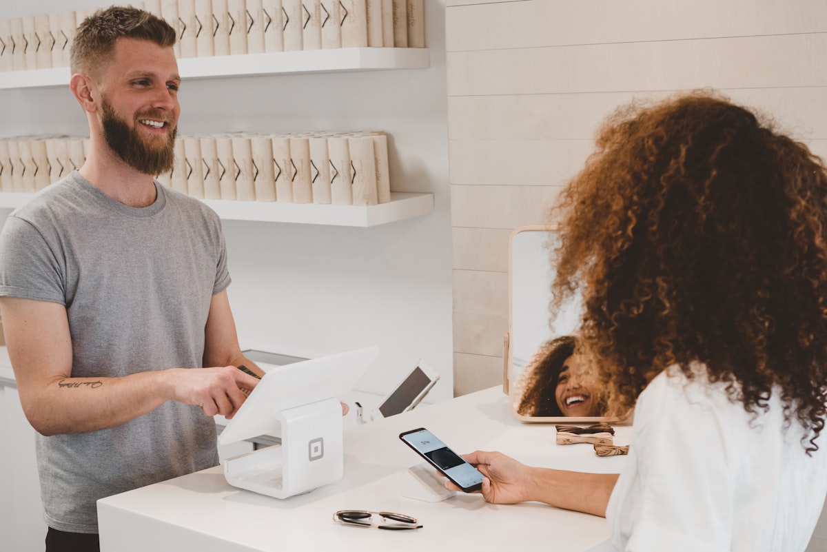 Single-Vendor vs Multi-Vendor Marketplace: Which Model Is Right for Your Business?